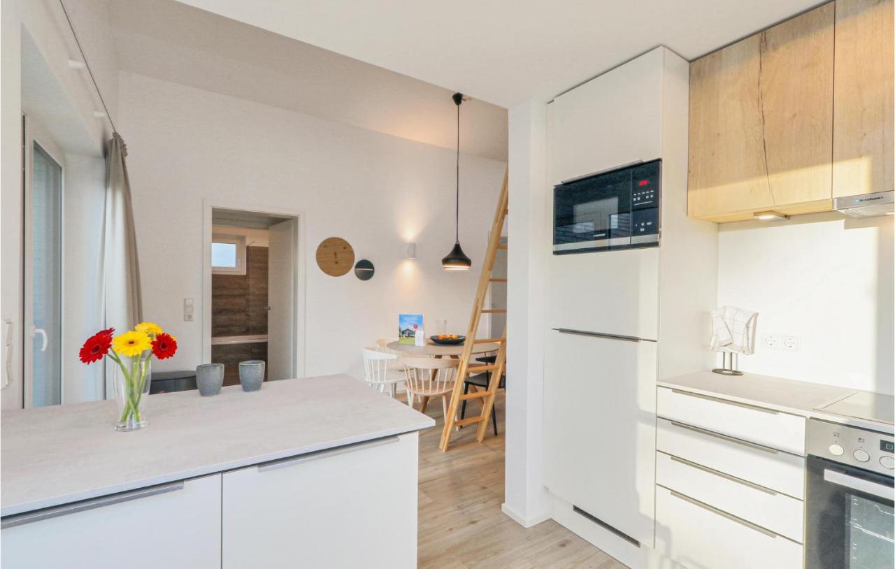 Gorgeous Home In Lembruch-Duemmer See With Kitchen Ngoại thất bức ảnh