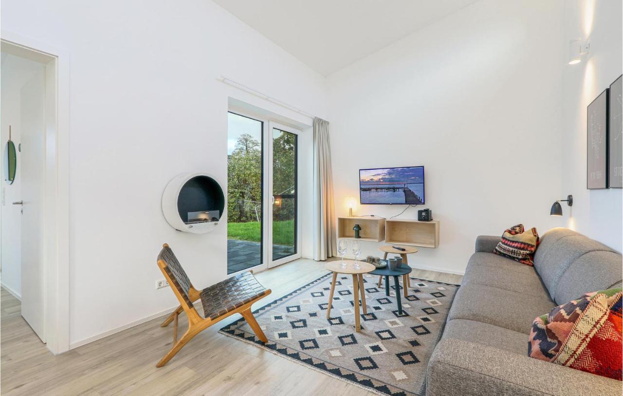 Gorgeous Home In Lembruch-Duemmer See With Kitchen Ngoại thất bức ảnh